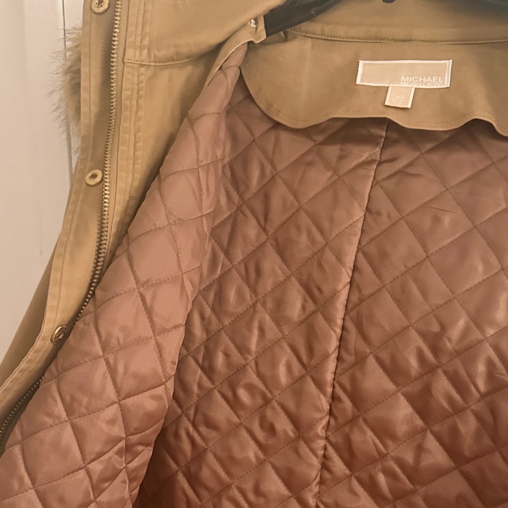 Michael Kors Women's Tan Parka Lined and Filled Coat with Faux Fur Trim - Picture 12 of 14